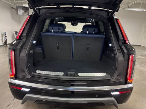 New 2026 Cadillac Vistiq Premium Luxury image 17