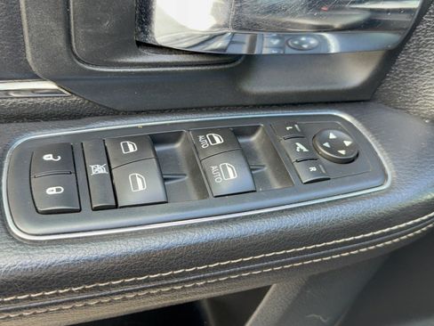 Used 2017 RAM 1500 Sport w/ Black Ram 1500 Sport Group AWD/4WD image 15