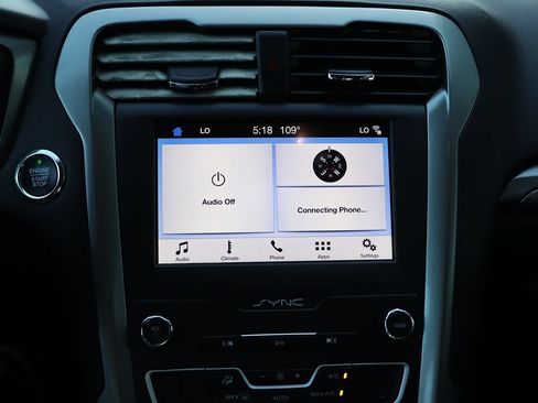 Used 2019 Ford Fusion SE FWD image 46