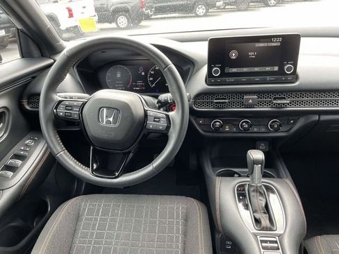 Used 2024 Honda HR-V Sport image 14