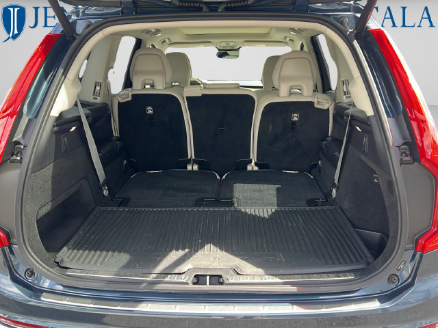 Certified 2024 Volvo XC90 T8 Plus w/ Protection Package Premier AWD/4WD image 12