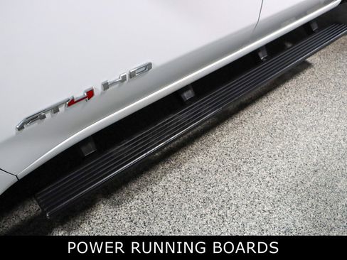 Used 2024 GMC Sierra 2500 AT4 w/ AT4 Preferred Package image 12