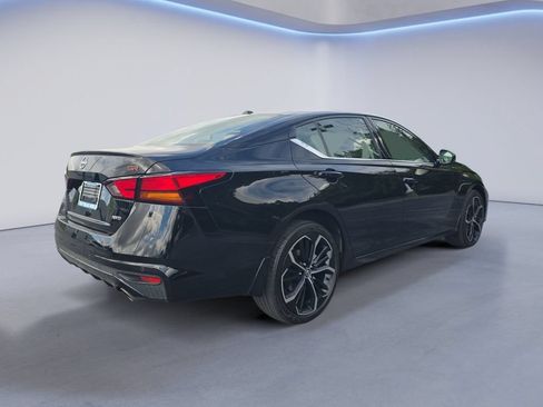 Used 2024 Nissan Altima 2.5 SR AWD/4WD image 6