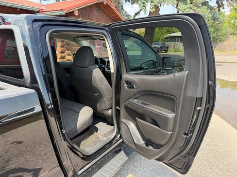 Used 2017 GMC Canyon SLE w/ Nightfall Edition AWD/4WD image 25