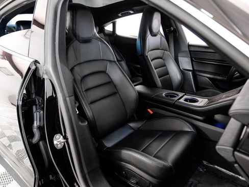 Used 2020 Porsche Taycan 4S image 34