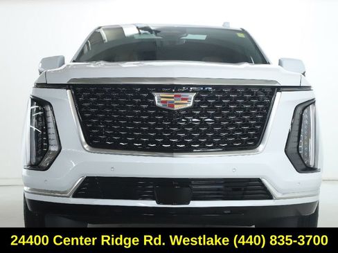 Used 2026 Cadillac Escalade Luxury w/ LPO, Floor Liner Package AWD/4WD image 6