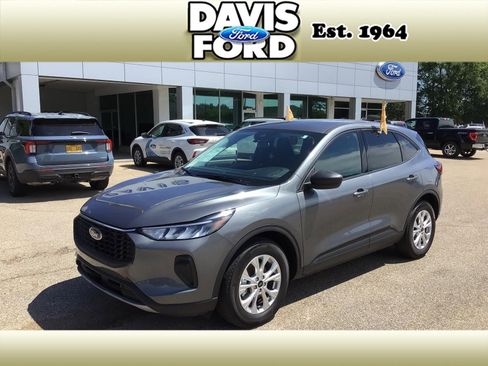 Certified 2025 Ford Escape Active FWD image 1
