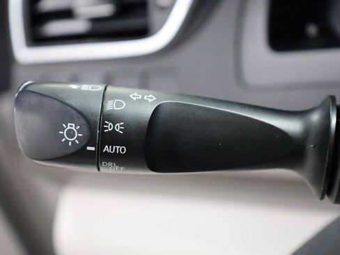 Used 2017 Toyota Camry XLE w/ Moonroof Package FWD image 28