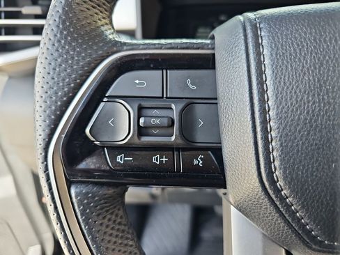 Used 2024 Toyota Tundra Limited AWD/4WD image 11