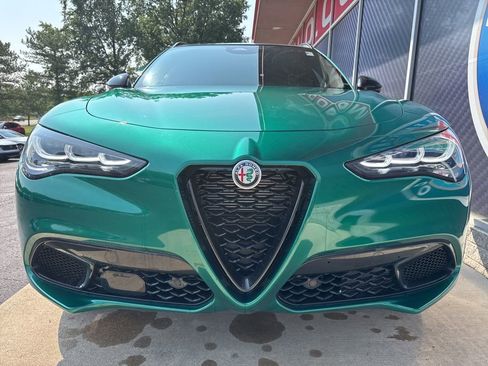 New 2025 Alfa Romeo Stelvio Sprint AWD/4WD image 4