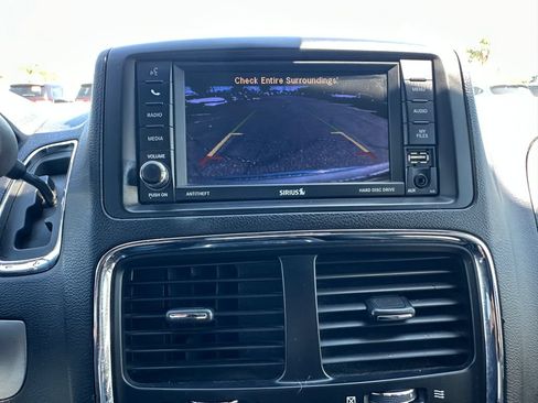 Used 2019 Dodge Grand Caravan GT FWD image 28