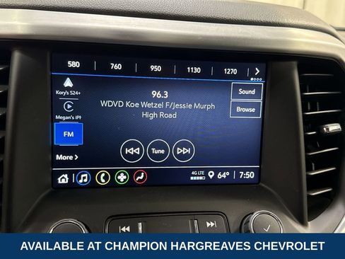 Certified 2023 GMC Acadia SLE w/ Driver Convenience Package image 17