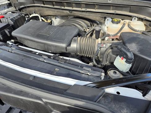 Used 2023 Chevrolet Suburban Premier AWD/4WD image 21