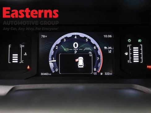 Used 2025 Toyota 4Runner SR5 AWD/4WD image 17