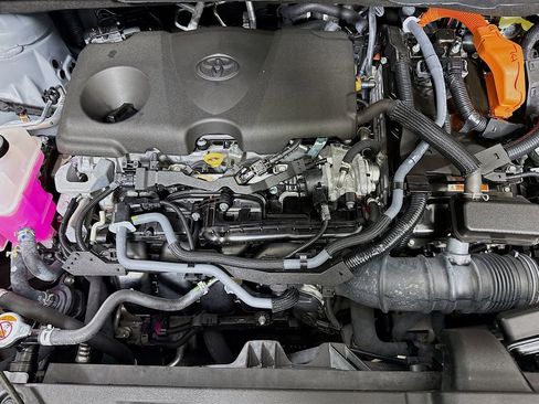 Certified 2025 Toyota Sienna XSE AWD/4WD image 38