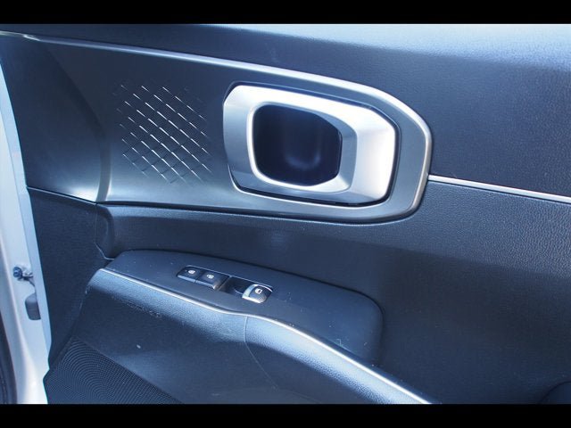 Used 2022 Kia Sorento S FWD image 13