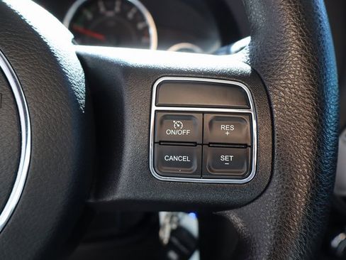 Used 2016 Jeep Wrangler Sport image 15