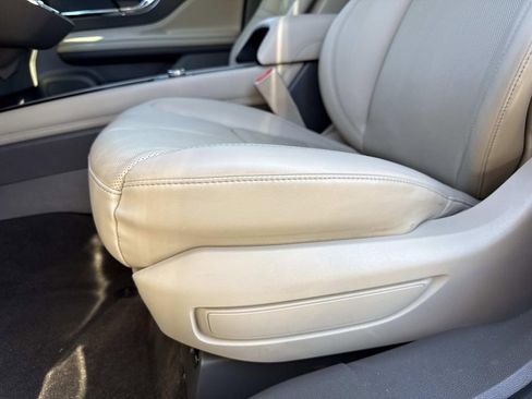 Used 2023 Lincoln Corsair Reserve w/ Equipment Group 202A image 21