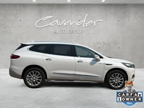 Used 2020 Buick Enclave Essence w/ Sound and Sites Package FWD image 17