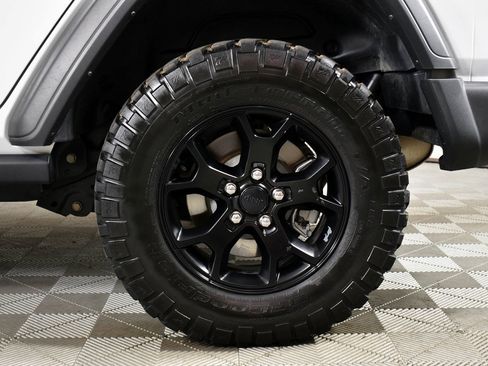 Used 2022 Jeep Wrangler Unlimited Willys image 19