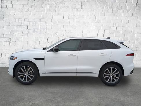 New 2026 Jaguar F-PACE R-Dynamic S image 3