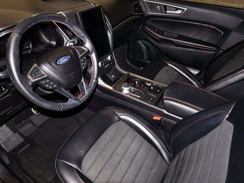 Certified 2023 Ford Edge ST-Line image 33