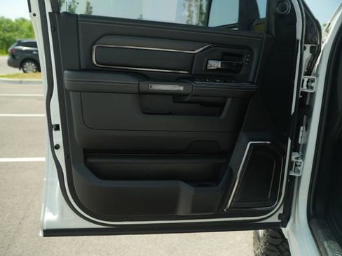 Used 2024 RAM 2500 Limited AWD/4WD image 14