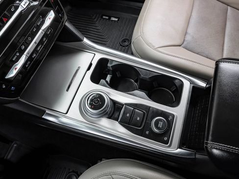 Used 2021 Ford Explorer Limited w/ Equipment Group 301A image 24