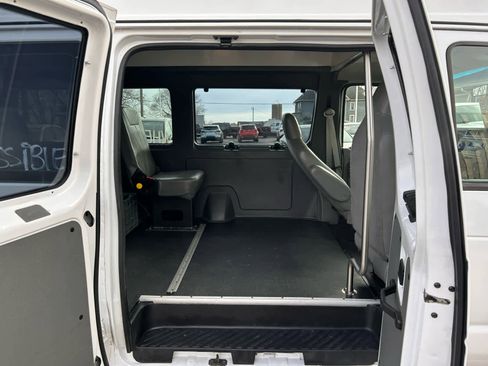 Used 2012 Ford E-250 and Econoline 250 Extended w/ PWR Group image 17