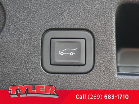 New 2026 Chevrolet Equinox LT w/ Convenience Package II AWD/4WD image 17