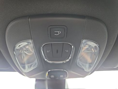 Used 2022 Jeep Compass Limited w/ (RED) Package image 35