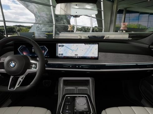 New 2026 BMW 760i xDrive w/ Executive Package image 10