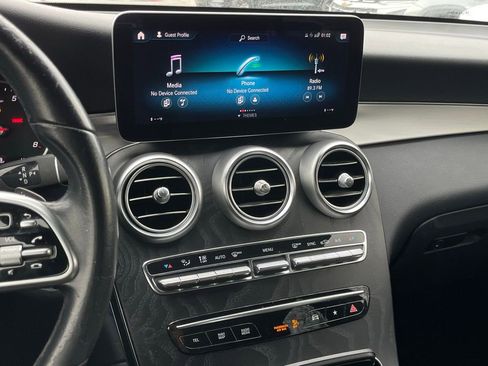 Used 2022 Mercedes-Benz GLC 300 w/ Premium Package Lite image 17
