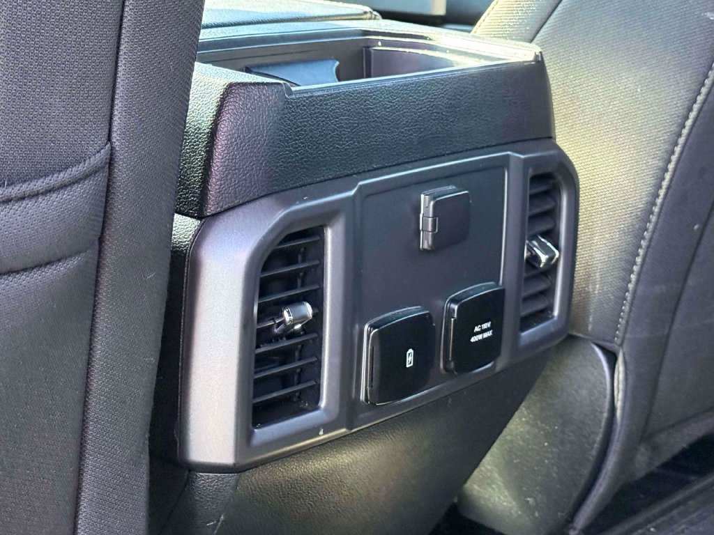 Used 2018 Ford F150 XLT w/ Equipment Group 302A Luxury AWD/4WD image 11