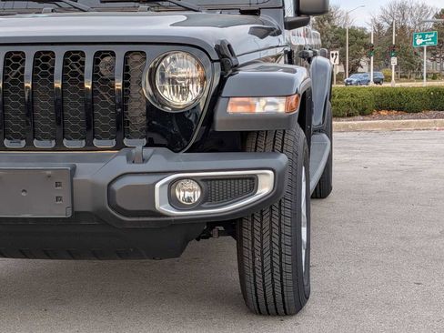 Certified 2023 Jeep Gladiator Sport image 10