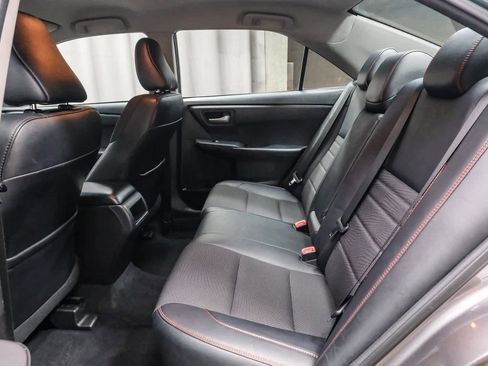 Used 2017 Toyota Camry SE image 20