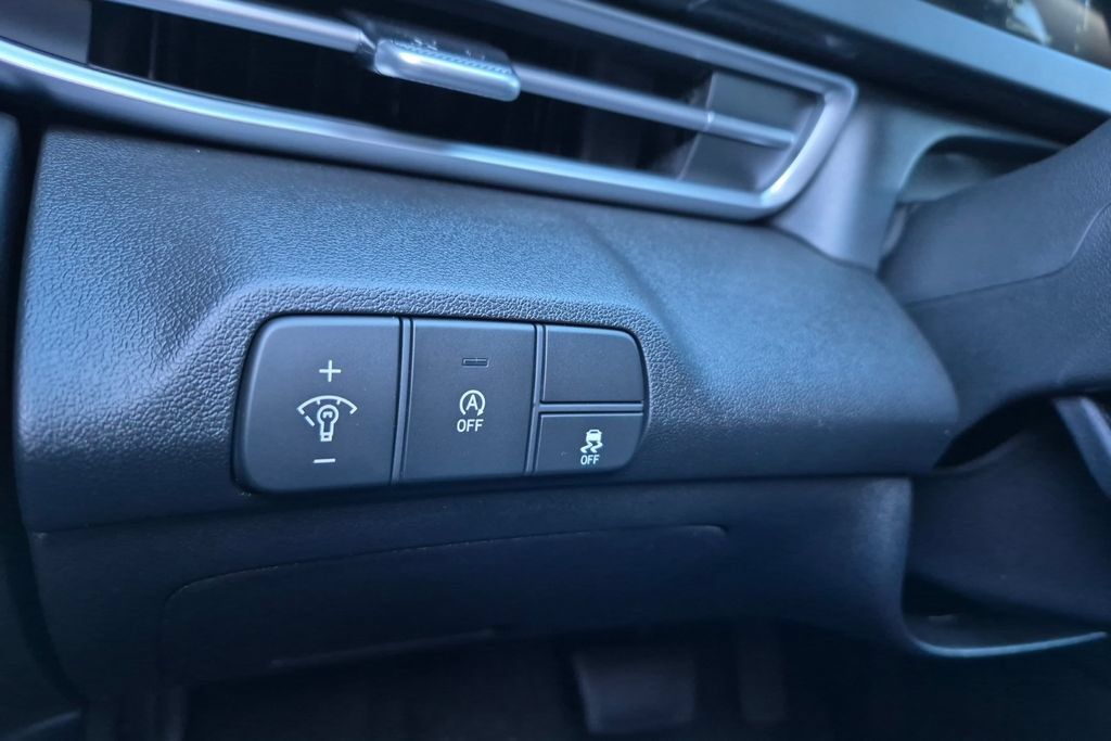 New 2026 Hyundai Elantra SE FWD image 29