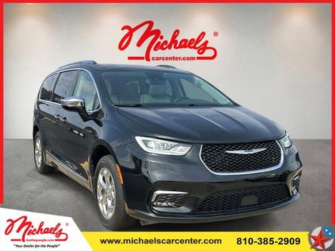Used 2021 Chrysler Pacifica Limited AWD/4WD image 1
