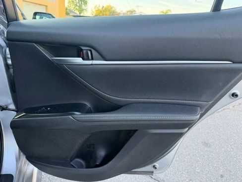 Used 2018 Toyota Camry XSE w/ Driver Assist Package image 17