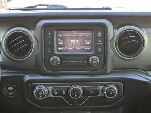 Used 2018 Jeep Wrangler Unlimited Sport S AWD/4WD image 18