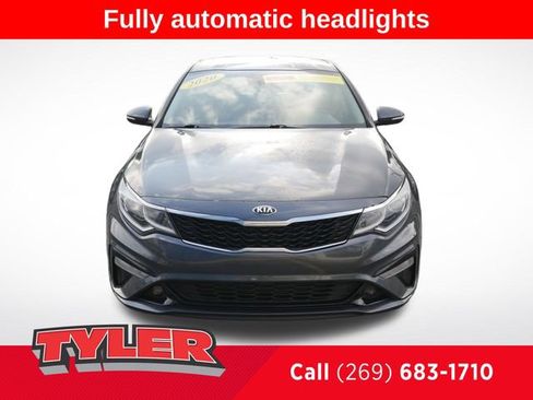 Used 2020 Kia Optima S FWD image 2