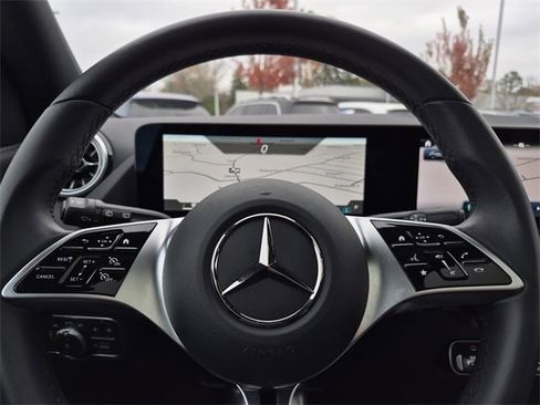 Certified 2025 Mercedes-Benz GLA 250 image 14