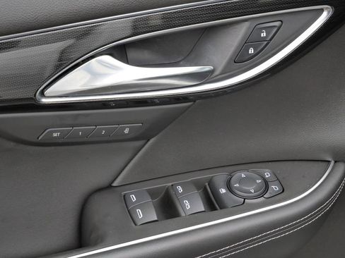 Used 2022 Buick Envision Essence w/ Sport Touring Package image 17