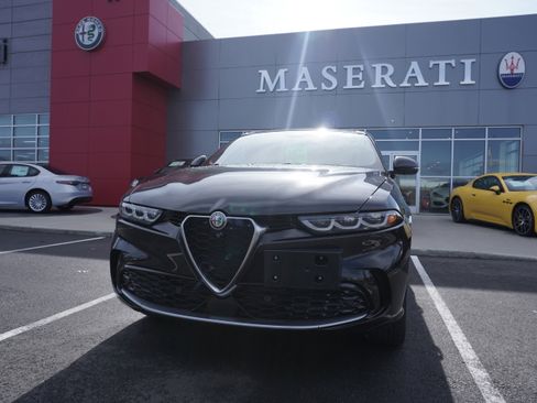 Used 2024 Alfa Romeo Tonale Ti image 2