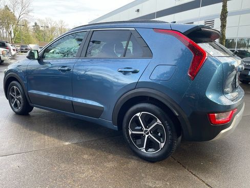 Used 2025 Kia Niro EX image 5