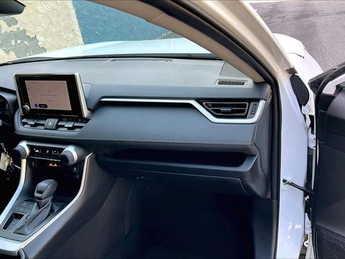 Used 2024 Toyota RAV4 LE FWD image 18