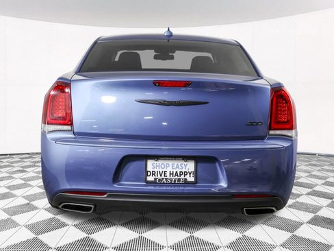 Used 2022 Chrysler 300 Touring w/ Sport Appearance Package RWD image 16