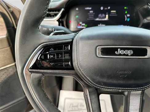 Used 2022 Jeep Grand Cherokee Overland image 21
