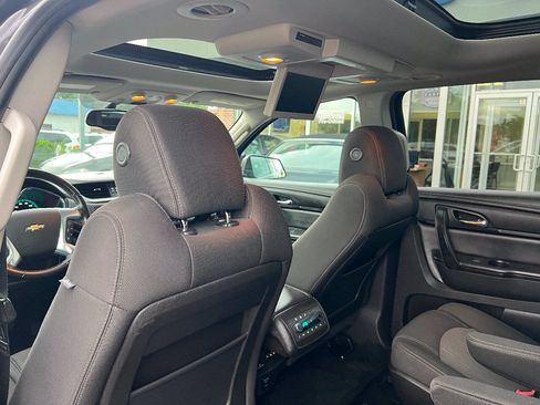 Used 2016 Chevrolet Traverse LT w/ Traveler's Package FWD image 24