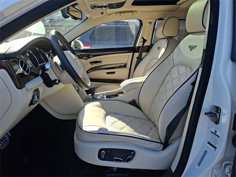 Used 2014 Bentley Mulsanne image 16